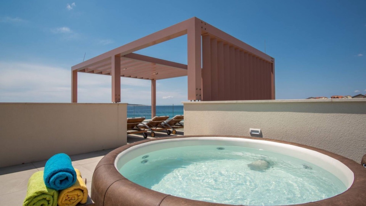 Kolan Apartment | Beach Front villa Hana