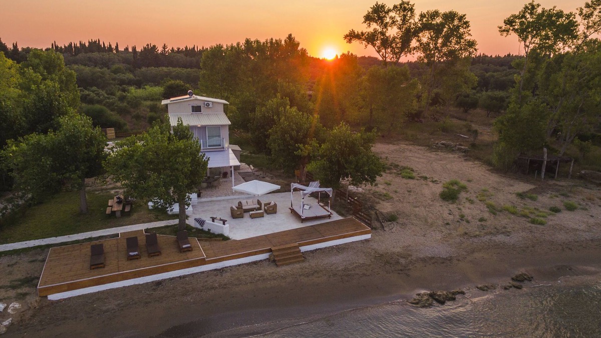 Molos Villa | 'BEACH GEM' House on the beach