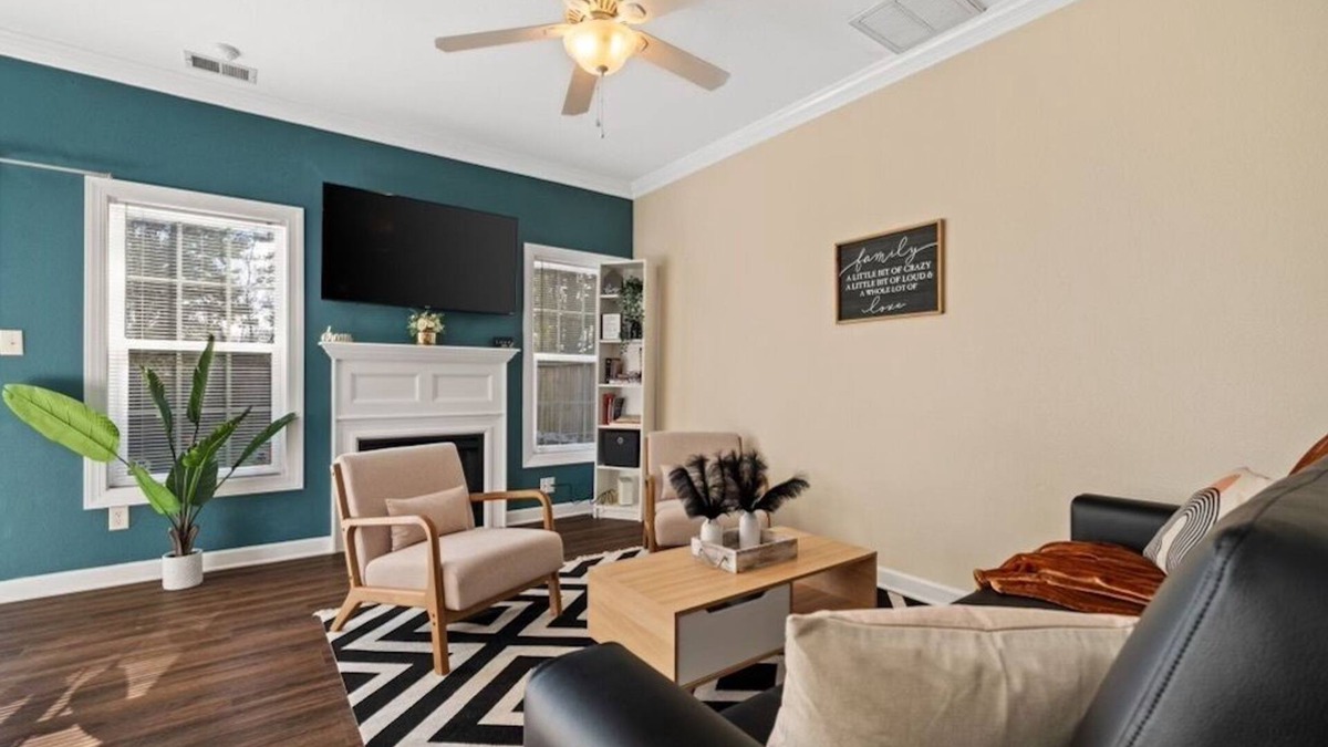 Northeast Virginia Beach House | Beach Getaway 5 Mins from Beach