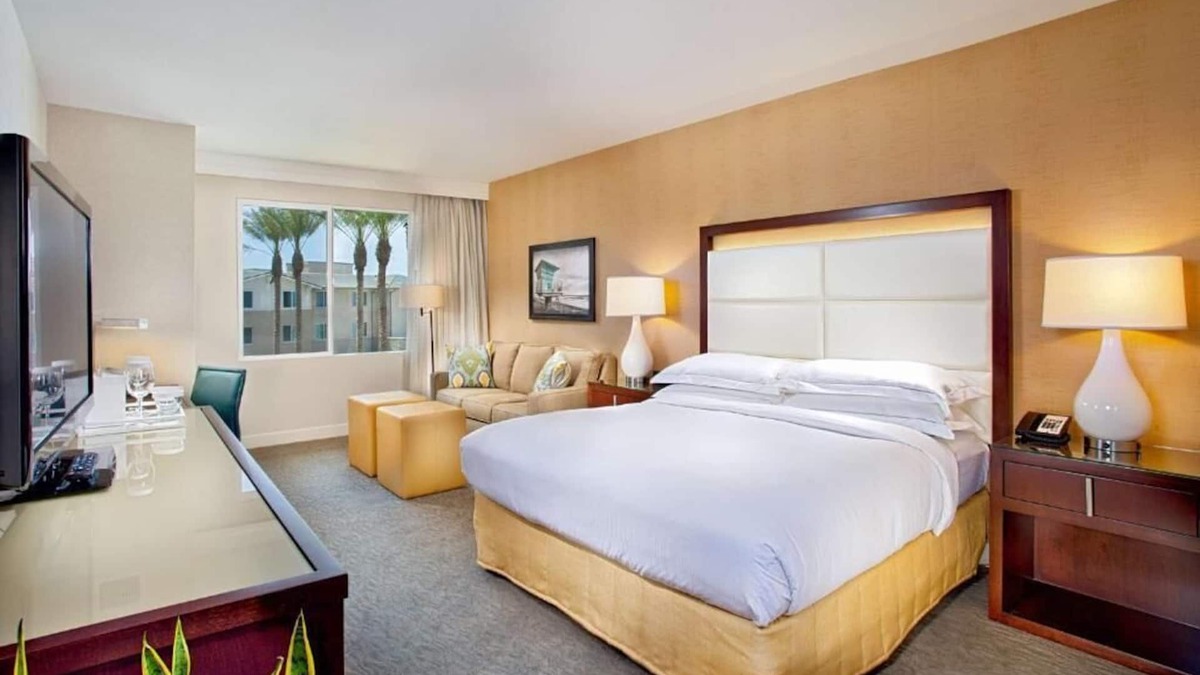 Carlsbad Hotel | Beach Getaway in Carlsbad! Ocean View, Outdoor Pool, Pet-friendly, Parking!