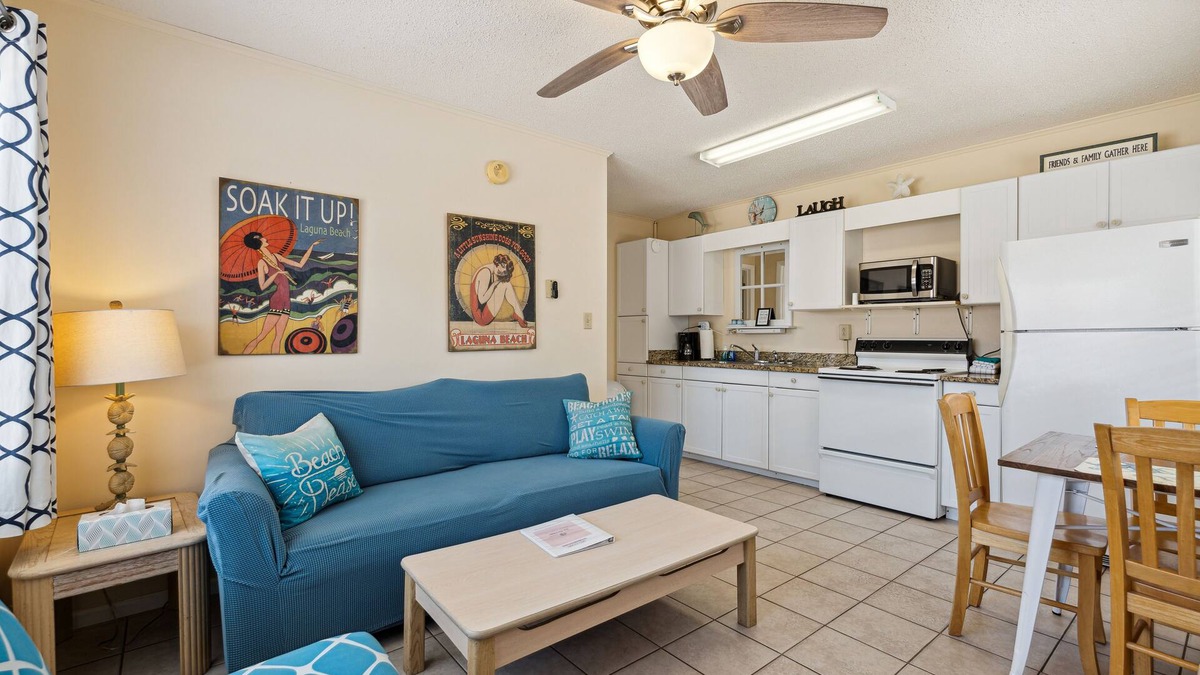 Laguna Beach Cottage | Beach getaway 100 yards from the beach.