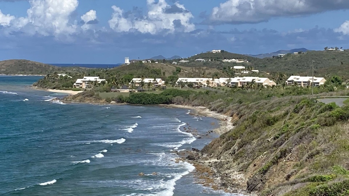 Estate Salt River Condo | Beach Happy! A stunning 3 bed/3 bath condo on St Croix's north shore