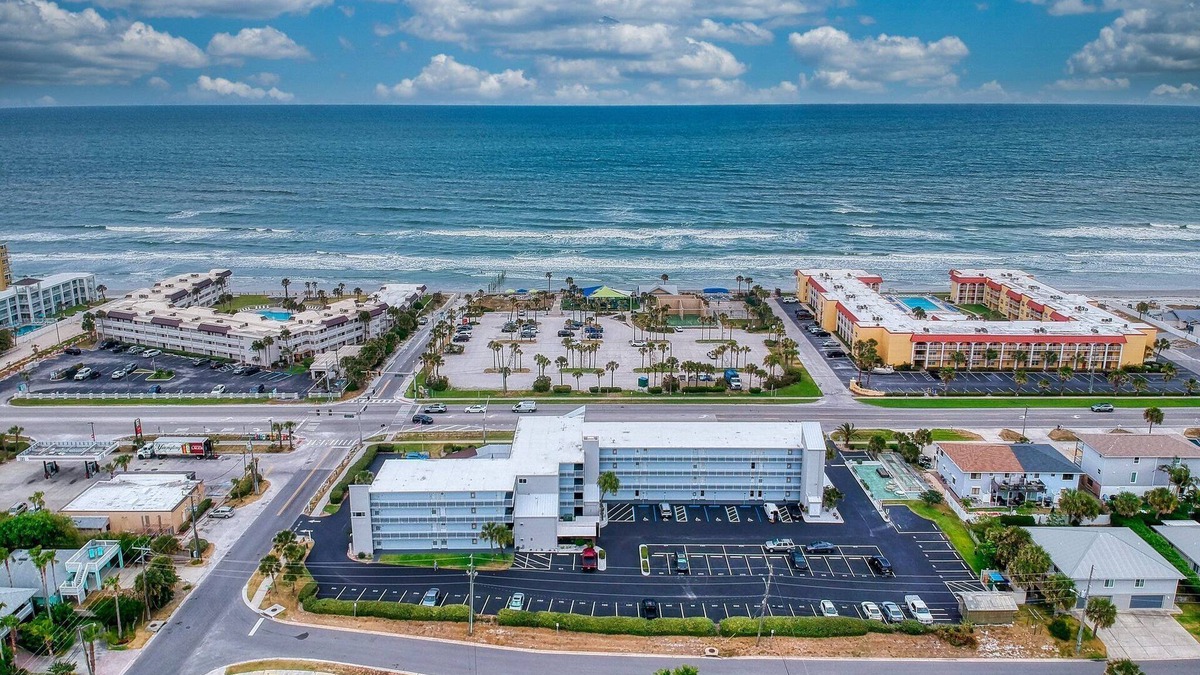 New Smyrna Beach Condo | Beach Hideaway NSB- Steps to the beach