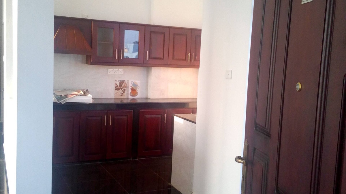 Mount Lavinia Condo | Beach Holiday Apartment With Beautiful Birds Eye View Of The Indian Ocean