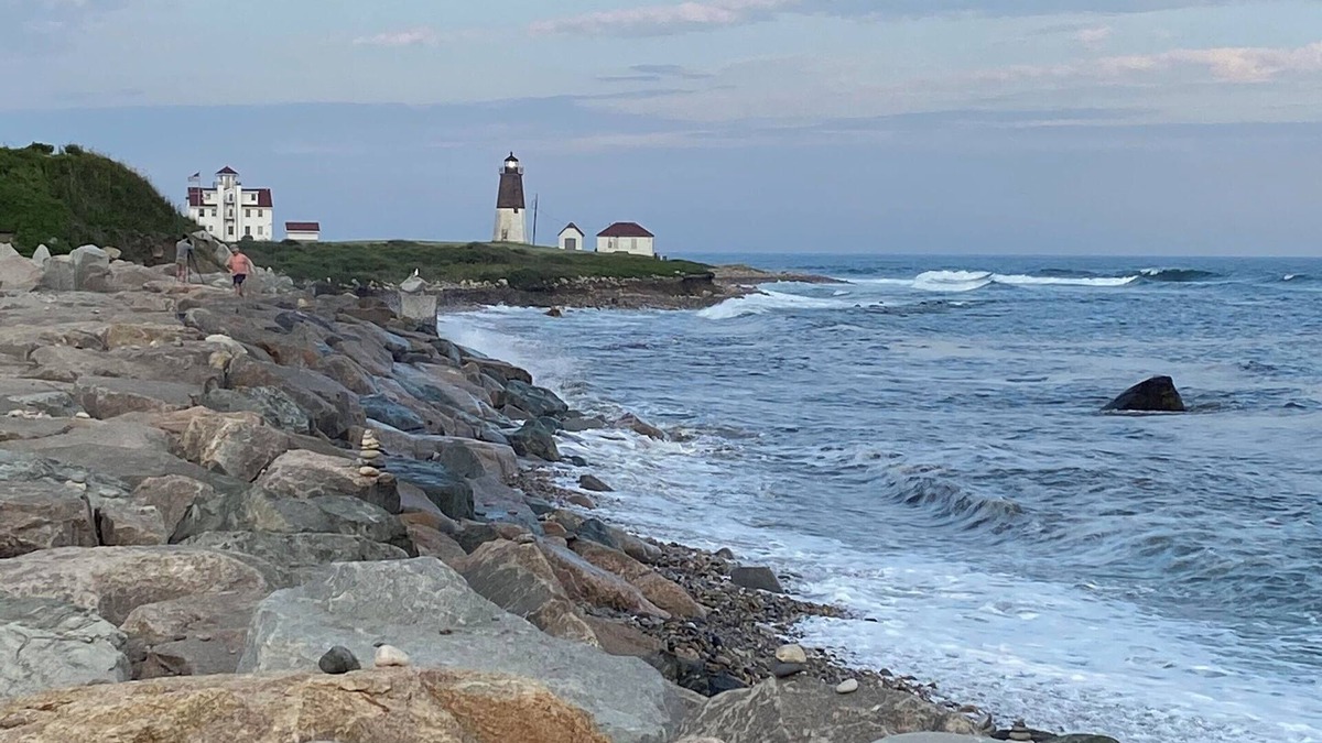 Wakefield-Peacedale Apartment | Beach House by the Pier-Ocean, Nature & Relax