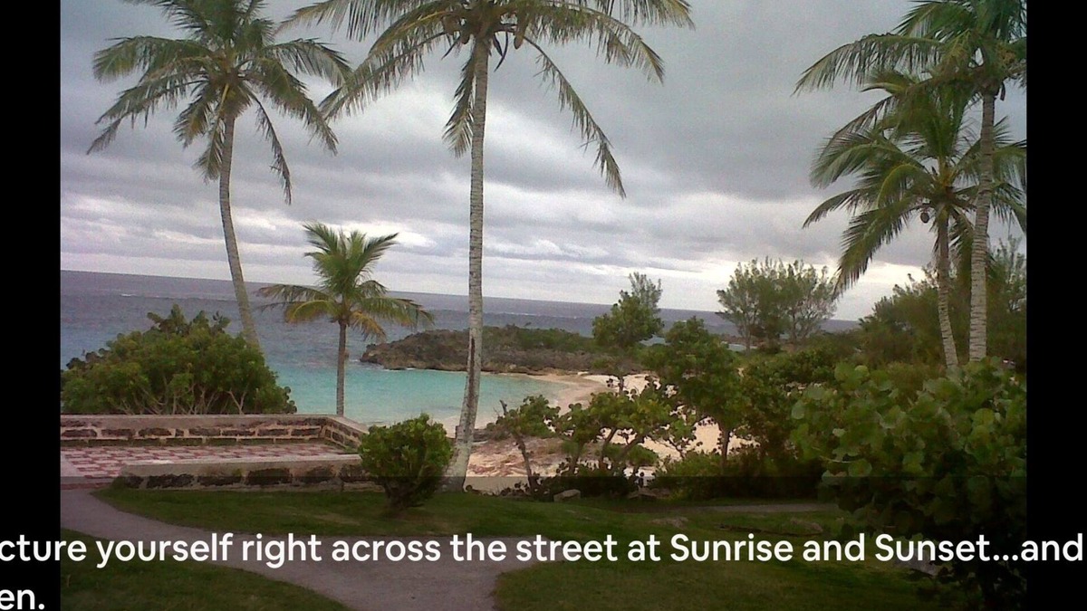 Smith's House | Beach House Chateau West SLEEPS 5- 2 Bed 1Bath Bermy Style