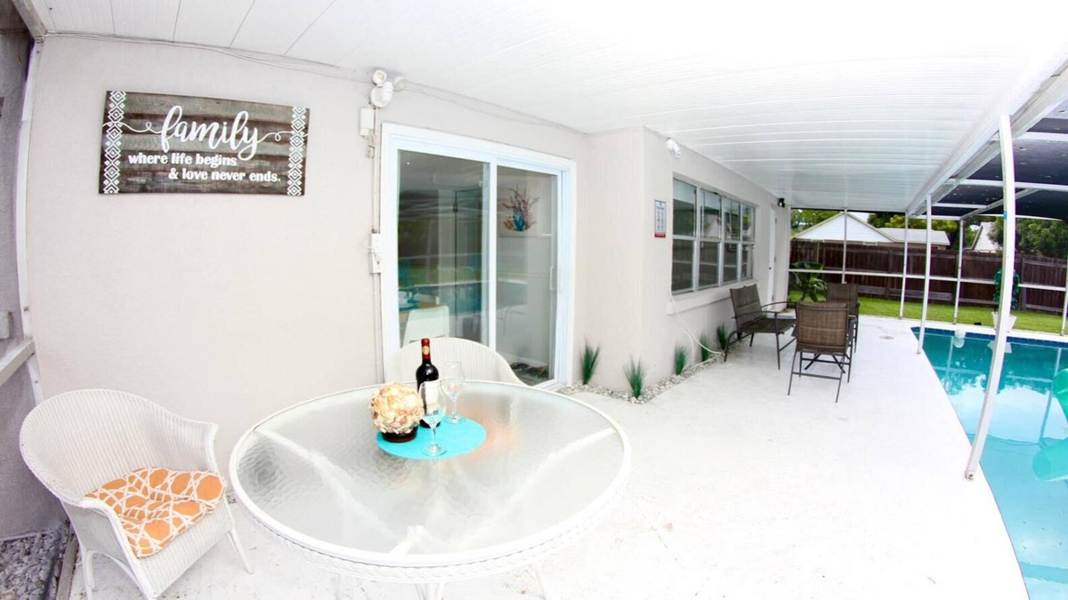 South Bradenton House | Beach house Dog Friendly Pool AMI- IMG 10 guest