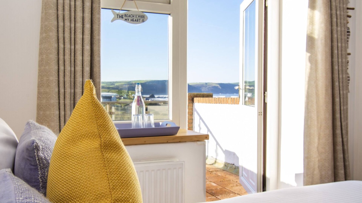 Widemouth Bay Bed & Breakfast | Beach House
