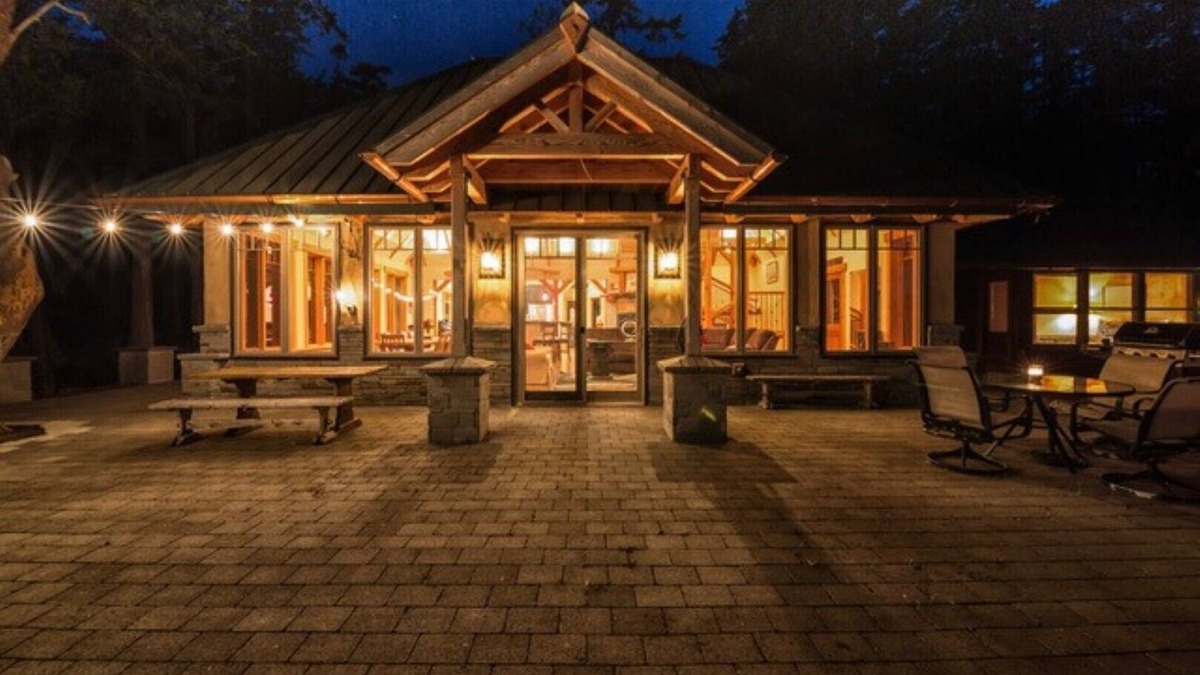 Friday Harbor House | Beach house, heated pool, hot tub, private beach, shared dock