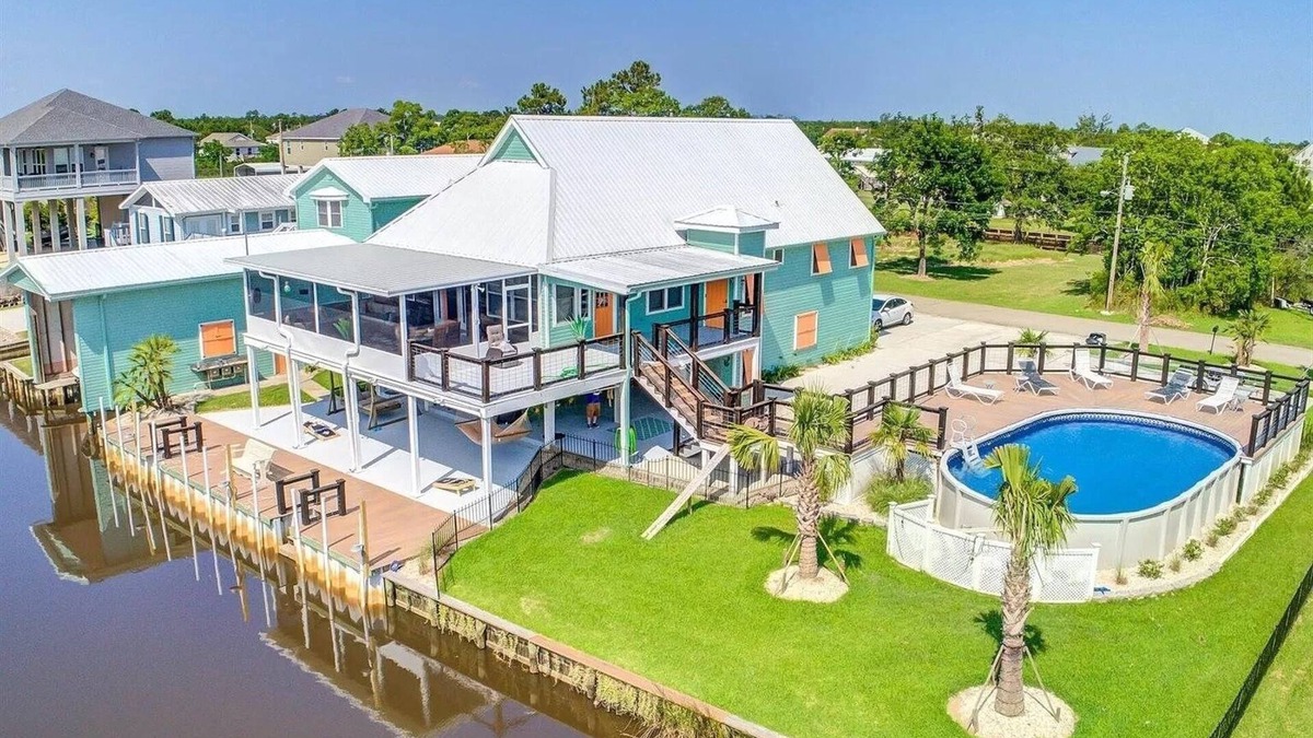 Shoreline Park House | Beach House in the Bay!