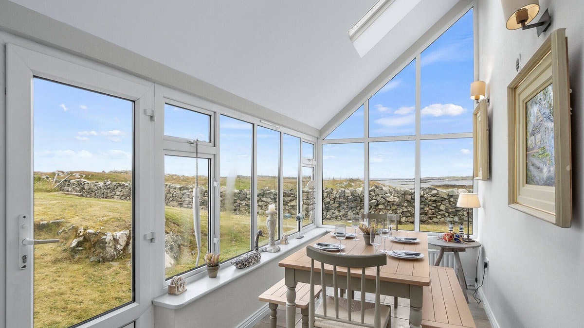 Ballyconneely House | Beach House Luxury in Aillebrack