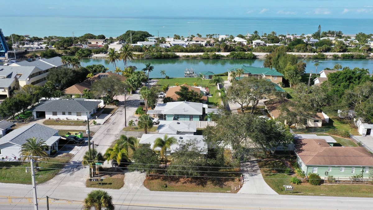 Laurel House | Beach house Nokomis