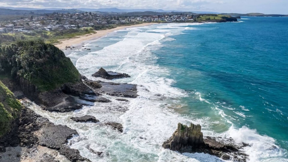 Kiama Downs House | Beach House on Jones Beach