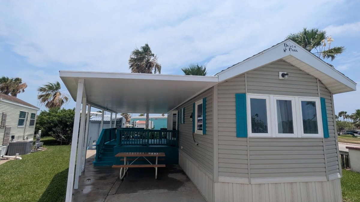 Port Isabel House | Beach house on private resort