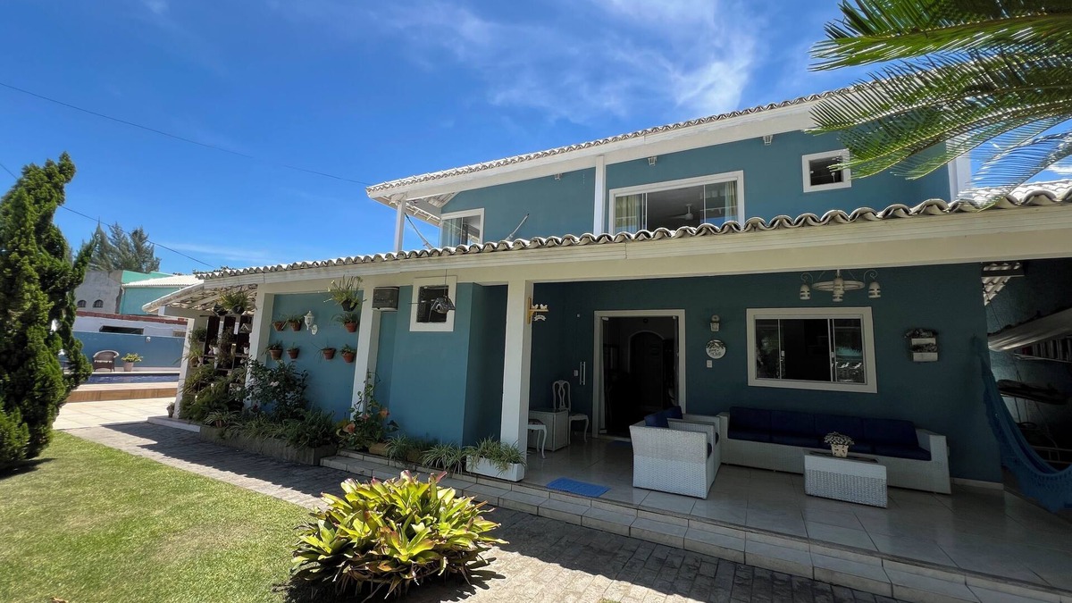 Areal House | Beach house right on the sand. Cozy, elegant and very delicate.