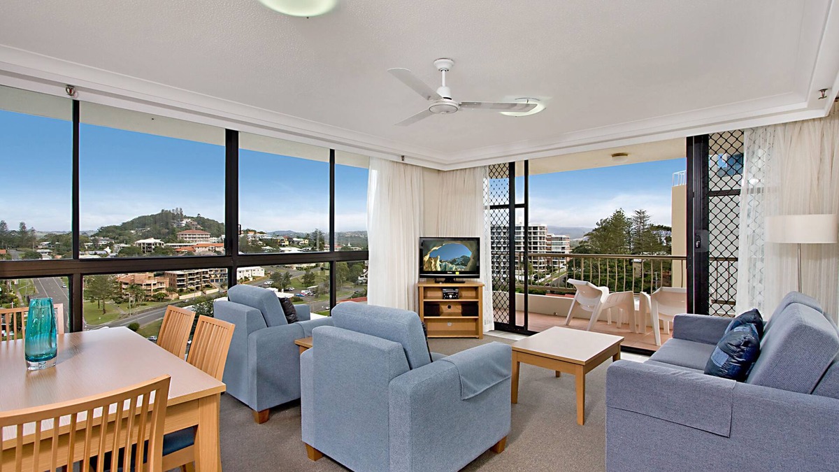 Coolangatta Hotel | Beach House Seaside Resort Coolangatta