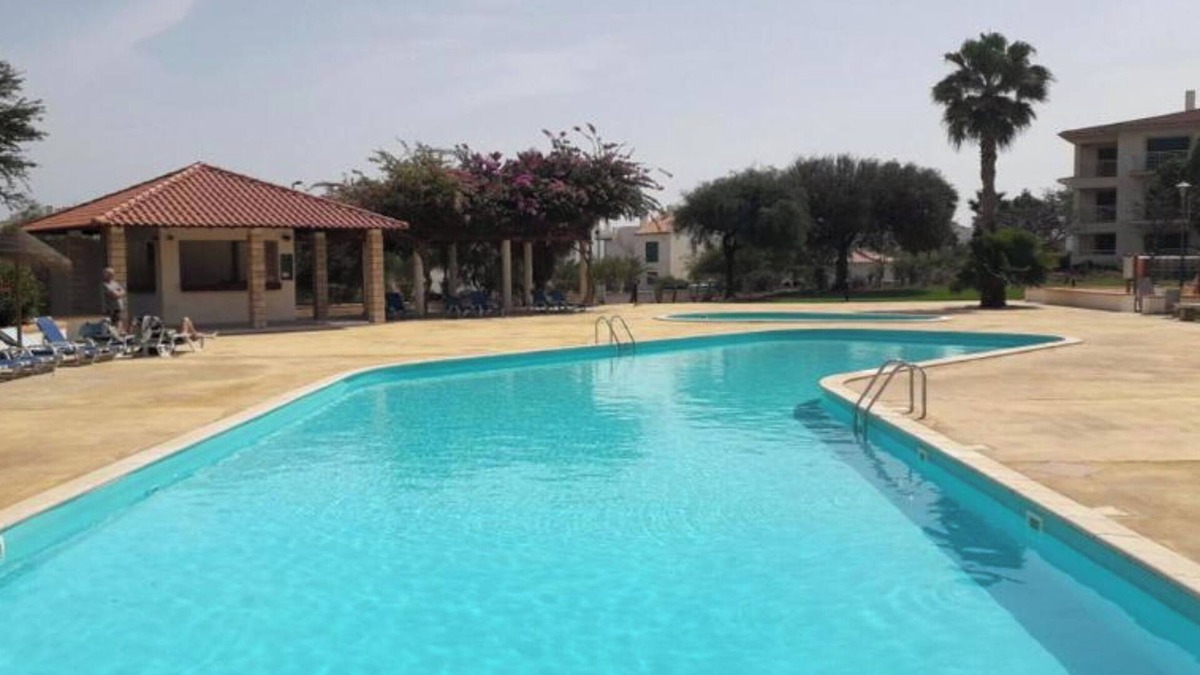 Sal Apartment | BEACH HOUSE - Walkable to Beach - Wi-Fi Included