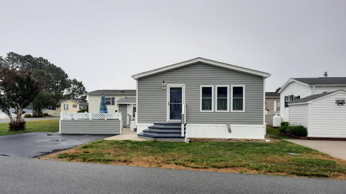 Assateague Pointe House | Beach house with bay view, FREE WiFi & pools