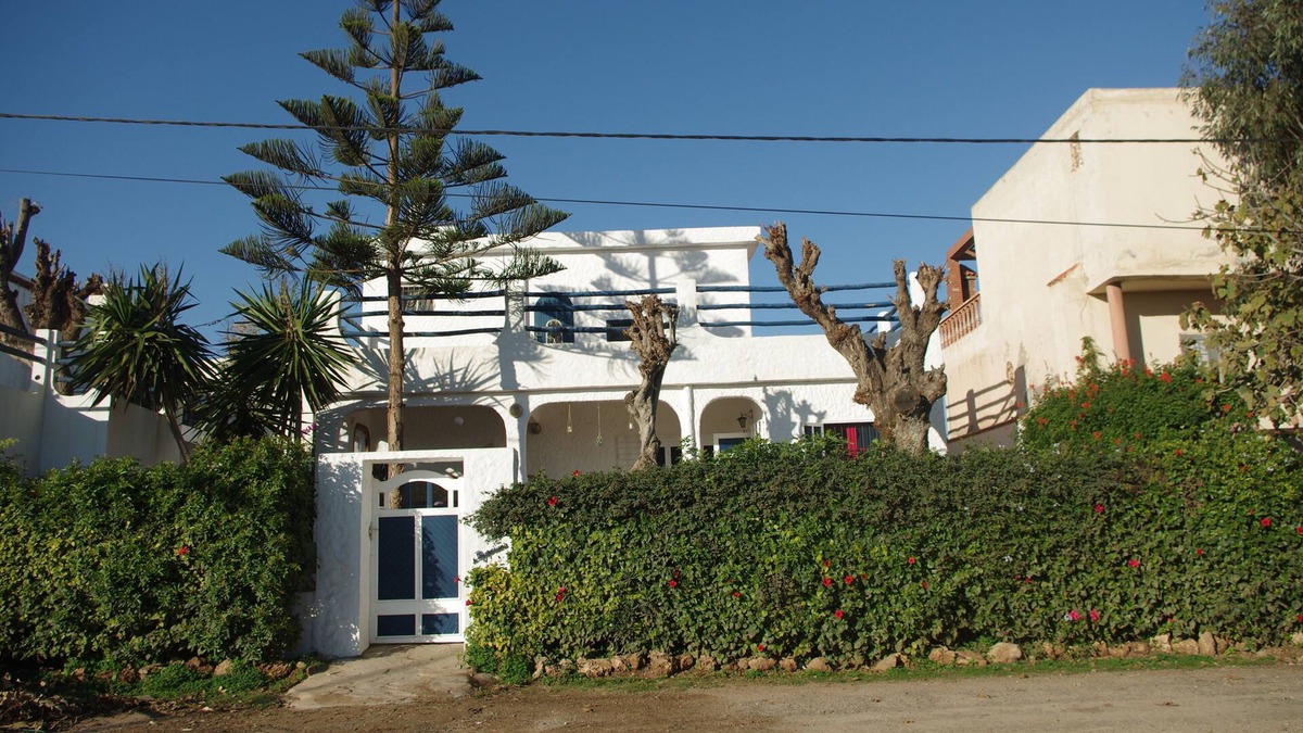 El Mansouria House | Beach house with garden charm and serenity