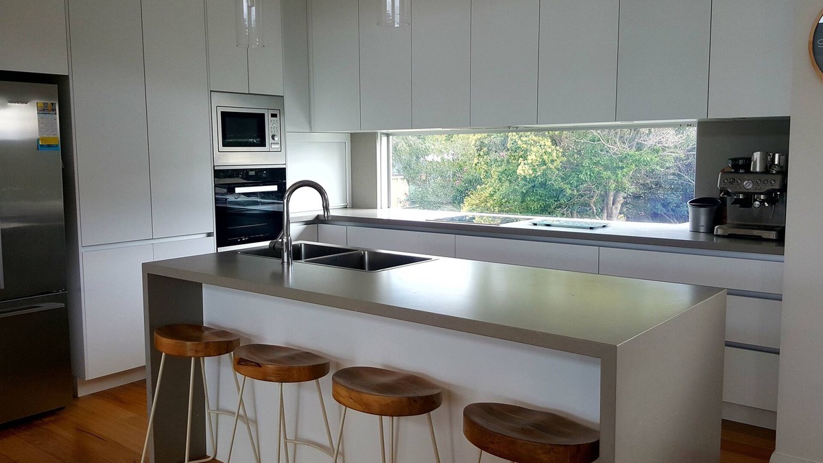 Werri Beach House | Beach House with pool