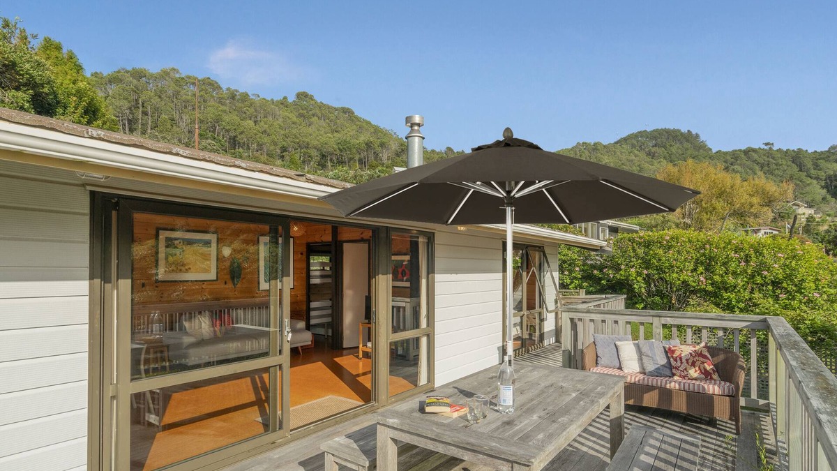 Hahei House | Beach Lovers Bach - Hahei Holiday Home