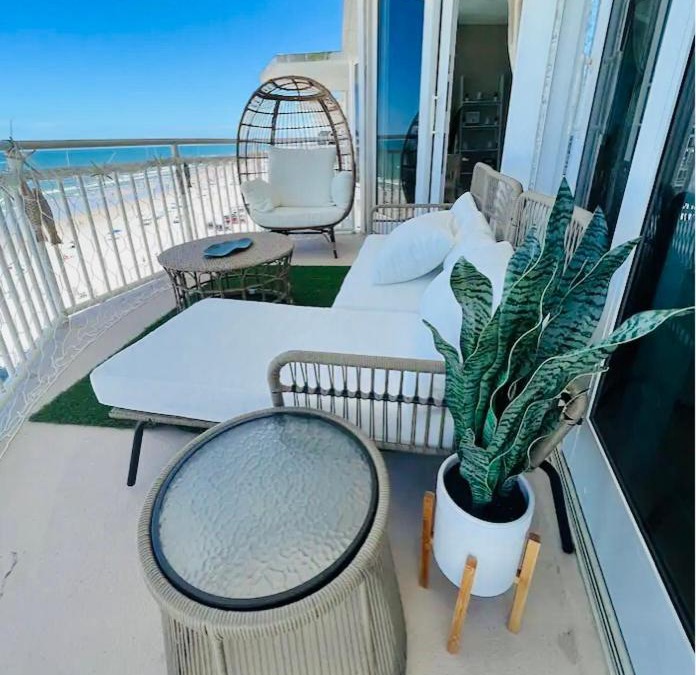 Daytona Beach Shores Apartment | Beach Oasis 704 Lovely Daytona ocean front for 5 sleeps up to 12