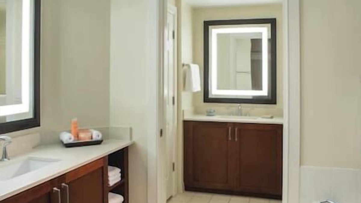 Bermuda Riviera Hotel | Beach Place Tower, Ft Lauderdale Florida