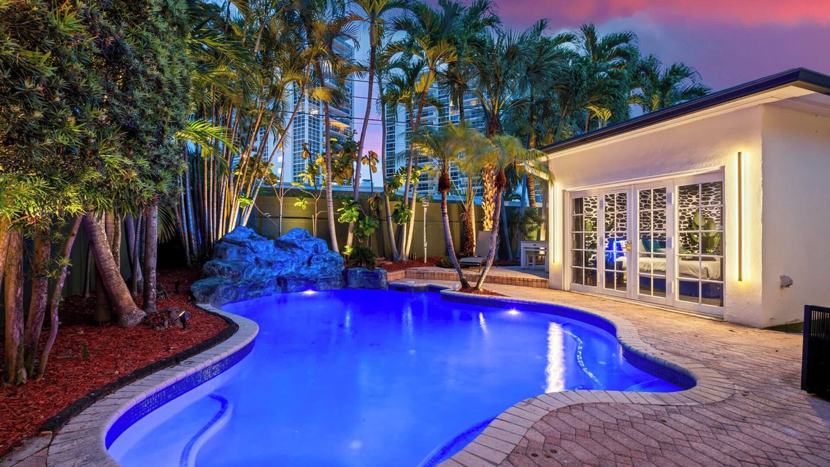 Lauderdale Beach House | Beach Pop - Steps to Beach, Heated Pool & Hot Tub