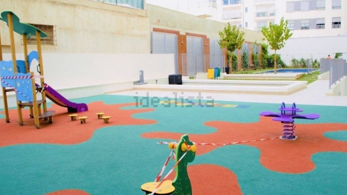 Aiora Apartment | BEACH PORT FLAT WITH GARAGE, POOL & GYM IN VALENCIA!