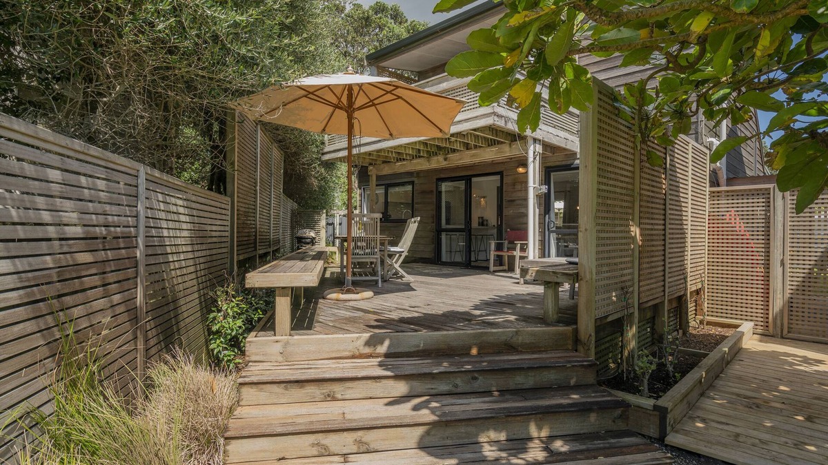 Pauanui House | Beach Road Beauty - Pauanui Holiday Home