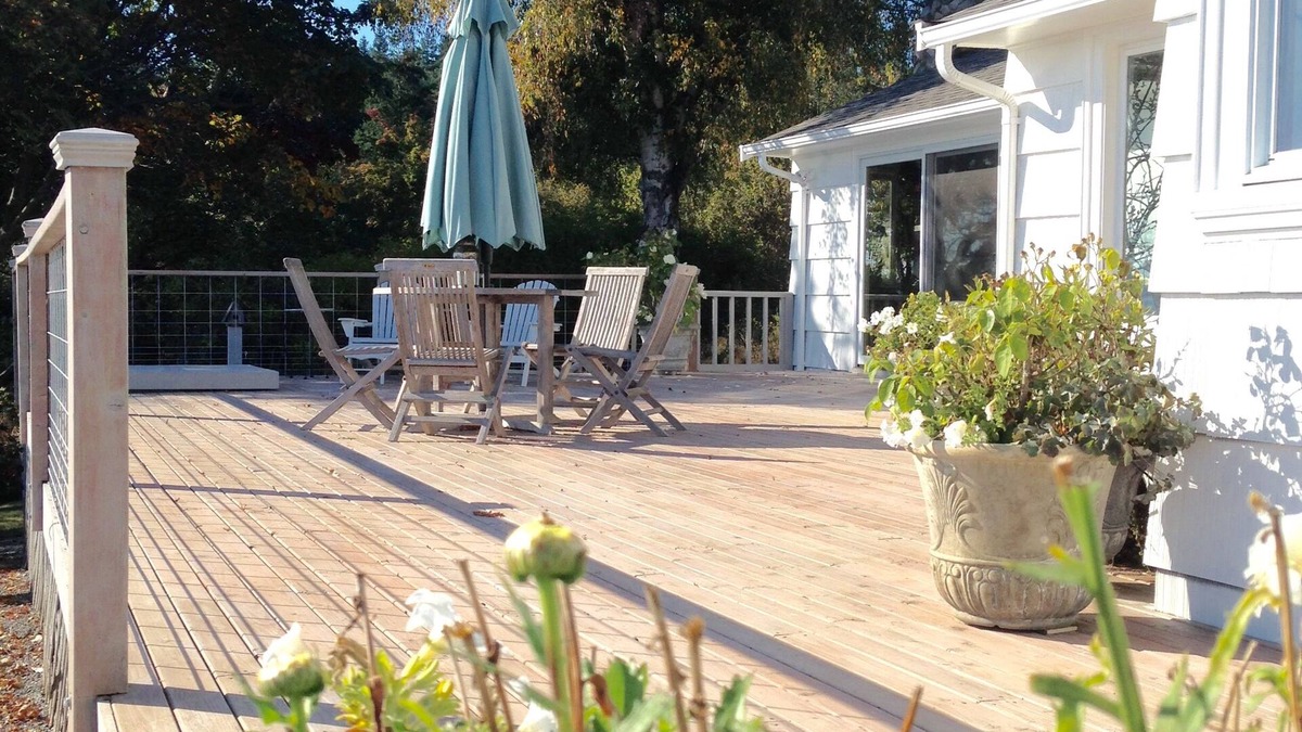 Vashon Island House | Beach, Spectacular views, Soaking Tub: Bluff House on Vashon Island