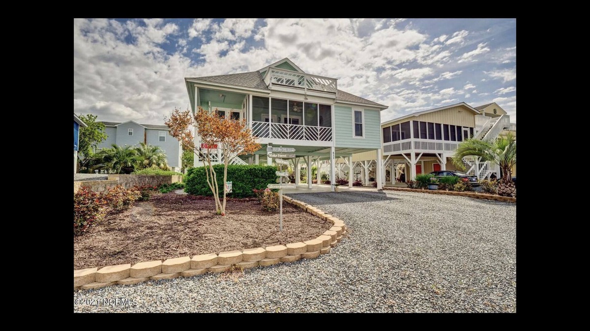 Sunset Beach House | Beach time fun with your family & friends! Stocked like a home not a rental!