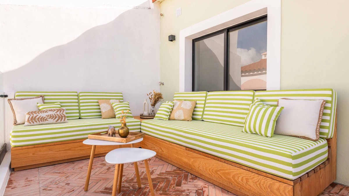 Armacao de Pera House | Beach Townhouse - Luxury, Wi-Fi, AC, 2min from the beach