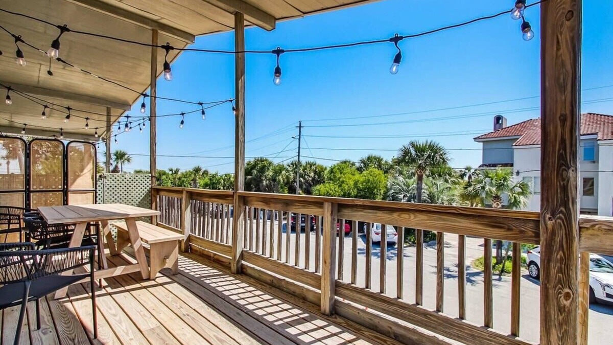 Tybee Island House | Beach Vacation! Walkable to Dining&Shopping-Unit B