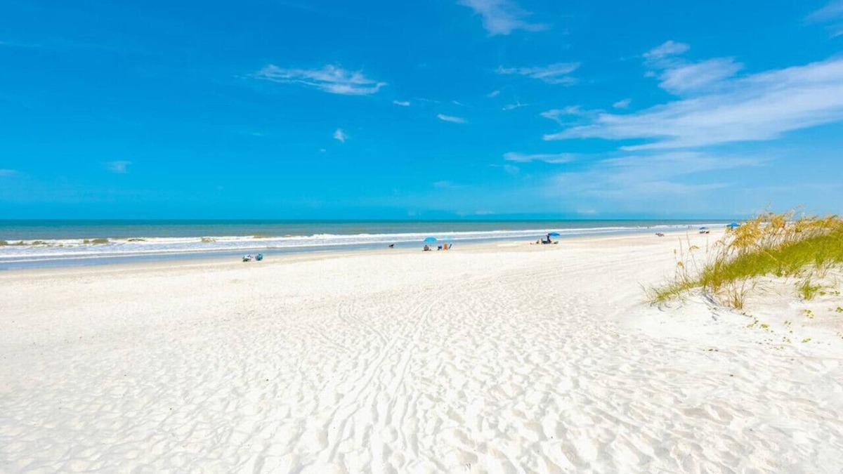 Jacksonville House | Beach-View Getaway , Sleeps 4, 1 Block from Ocean
