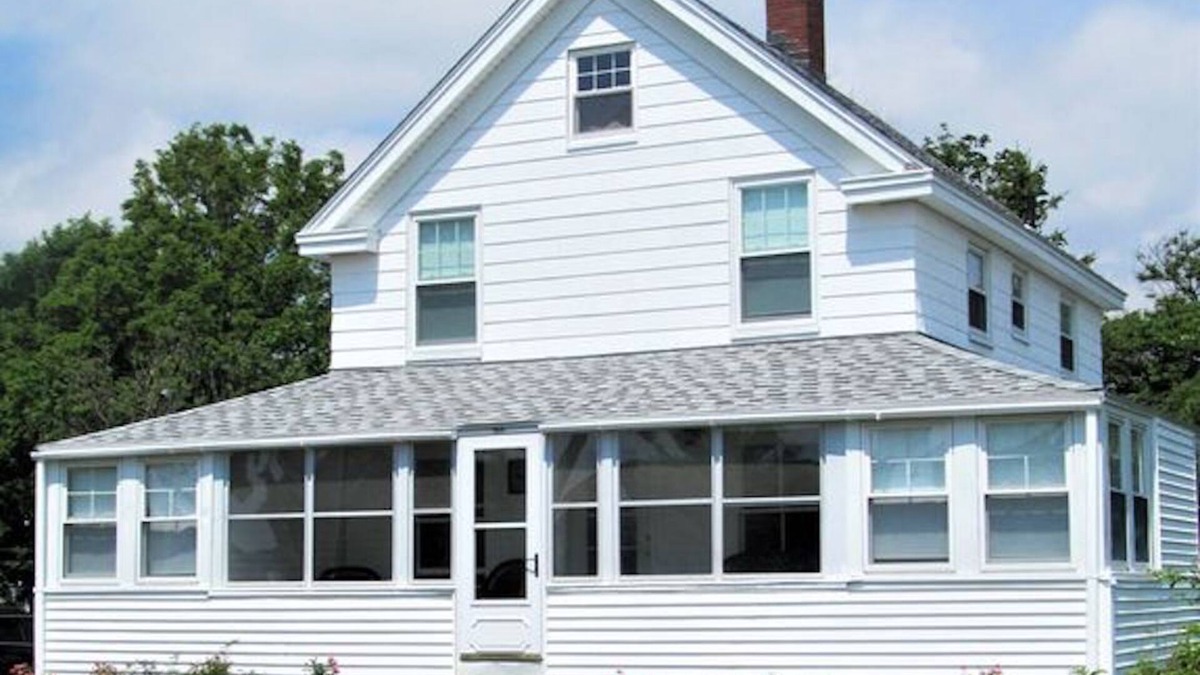Rye House | Beach view home at Jenness Beach yet on quiet road- perfect for family getaways!