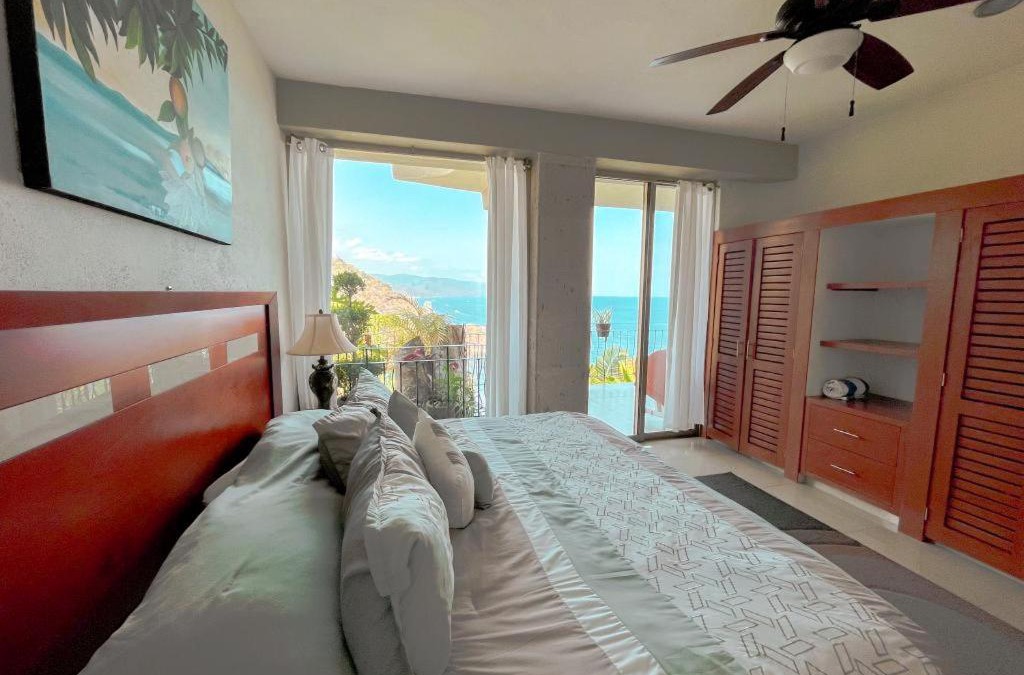 South Shore Hotel Area Apartment | Beach View Villas Altas Mismaloya #B1