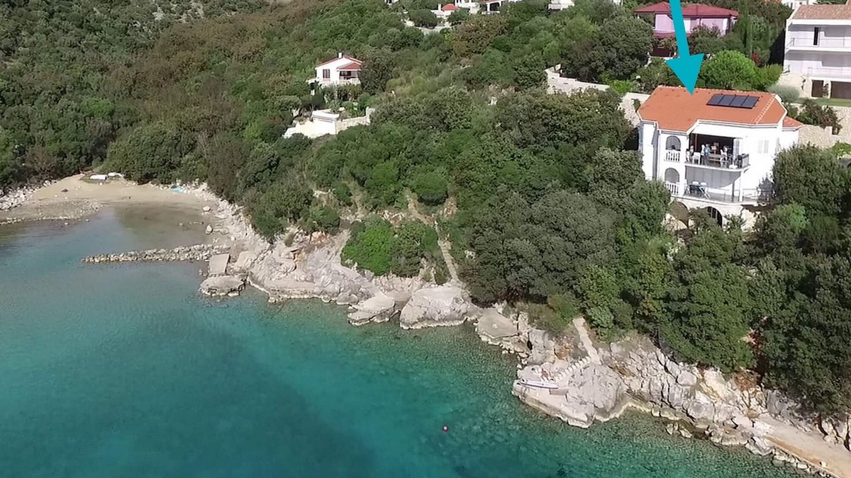Potocnica House | Beach Villa: private bathing area, sandy beach, WiFi, ideal for families