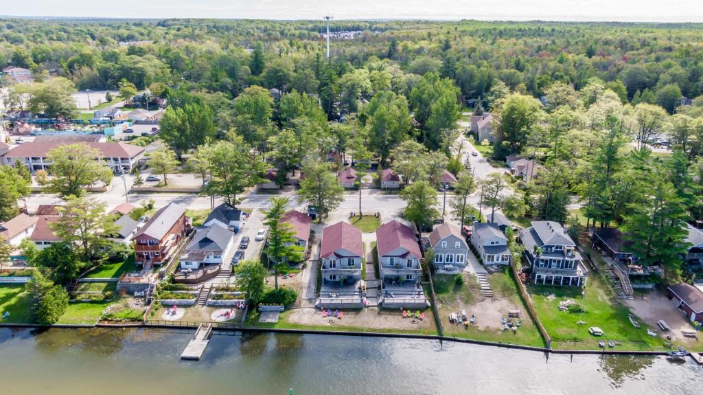 Wasaga Beach House | Beach1 Riverfront Resort