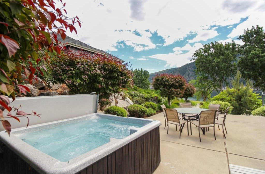 Wapato Point House | Beaches and Breezes on Wapato - 4 Bed 4 Bath Vacation home in Wapato Point