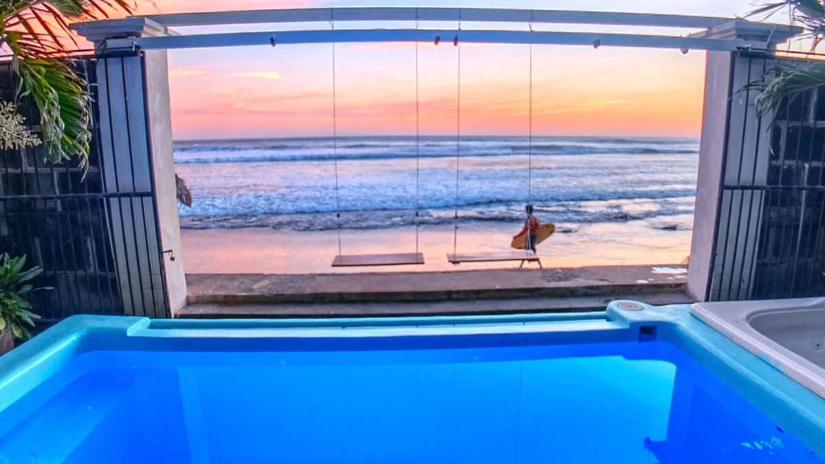 Pochomil House | Beachfront 1-of-a-kind House w AC Pool Wifi ATV