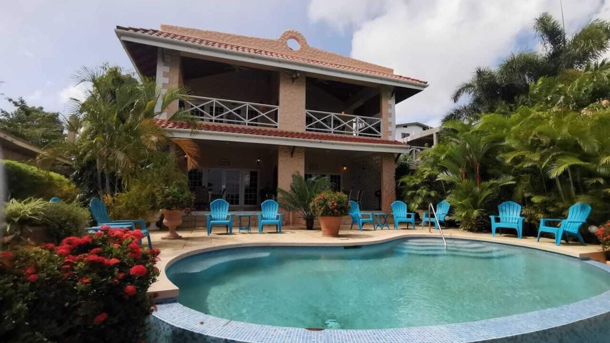 Black Rock Apartment | Beachfront 2BR Family Apartment Courland Bay, Saltwater Pool & Panoramic Viewsn