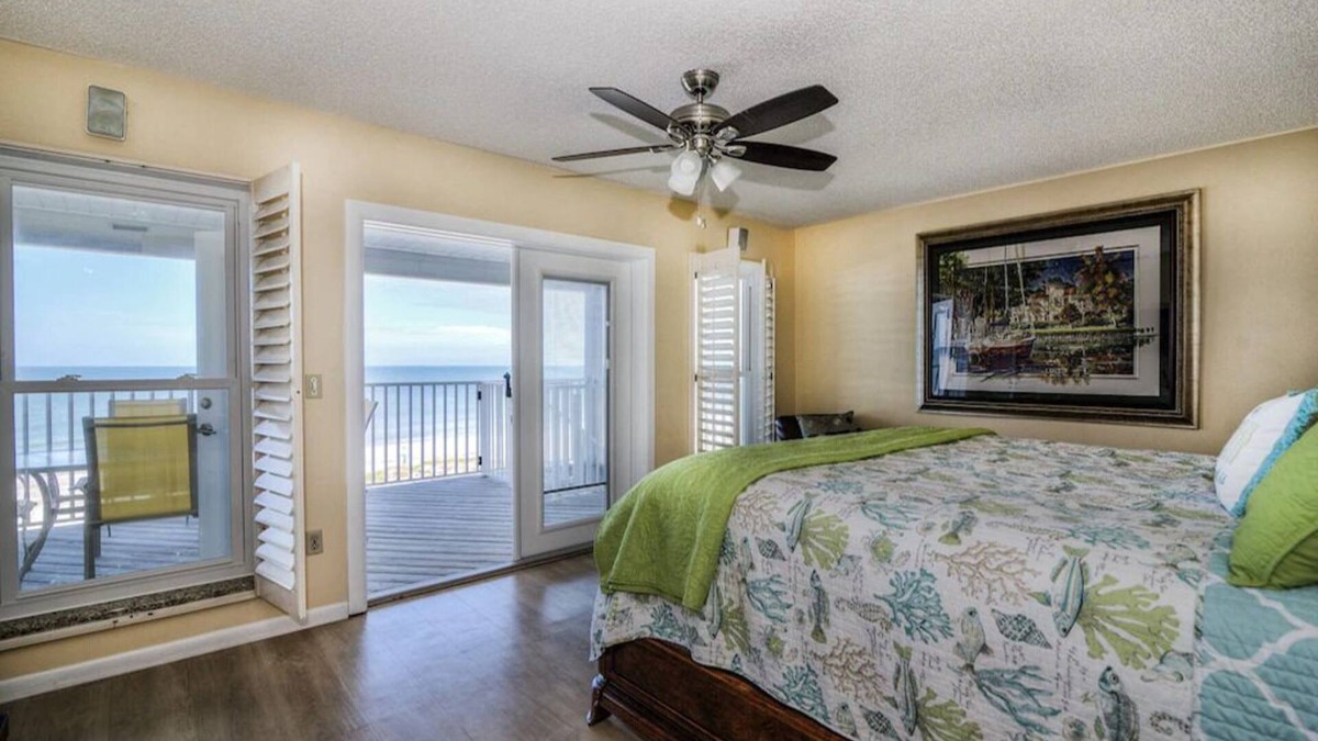 Indian Shores Villa | Beachfront 3 Bedroom 2 Bath Penthouse Indian Shores Florida With A Pool