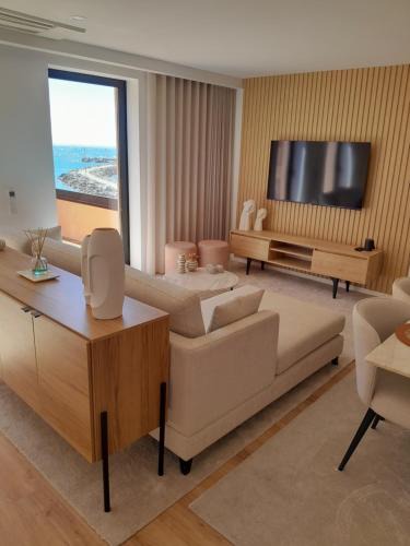 Vila Praia de Ancora Apartment | Beachfront Apartment