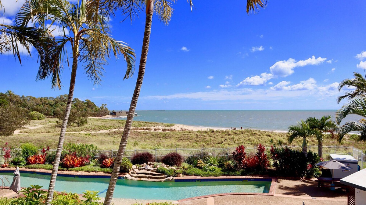 Urangan Apartment | Beachfront and pool views from the balcony 5 min walk to the beach.