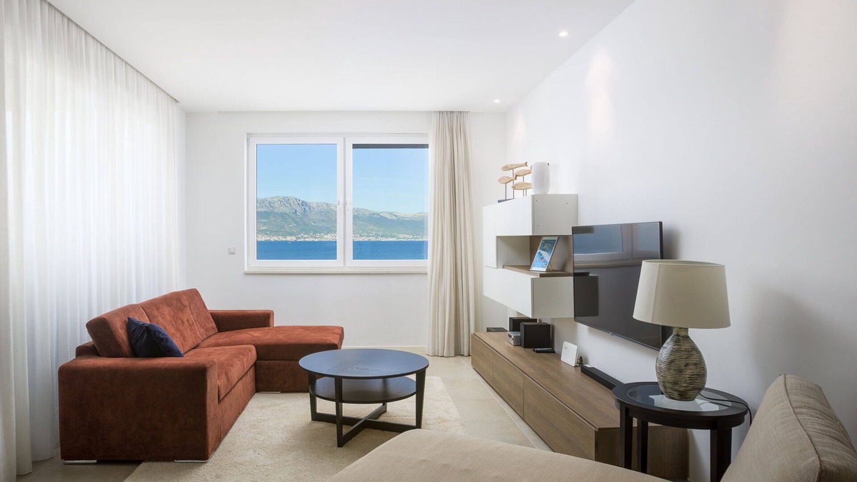 Slatine Apartment | Beachfront Apartment Lemonade VI