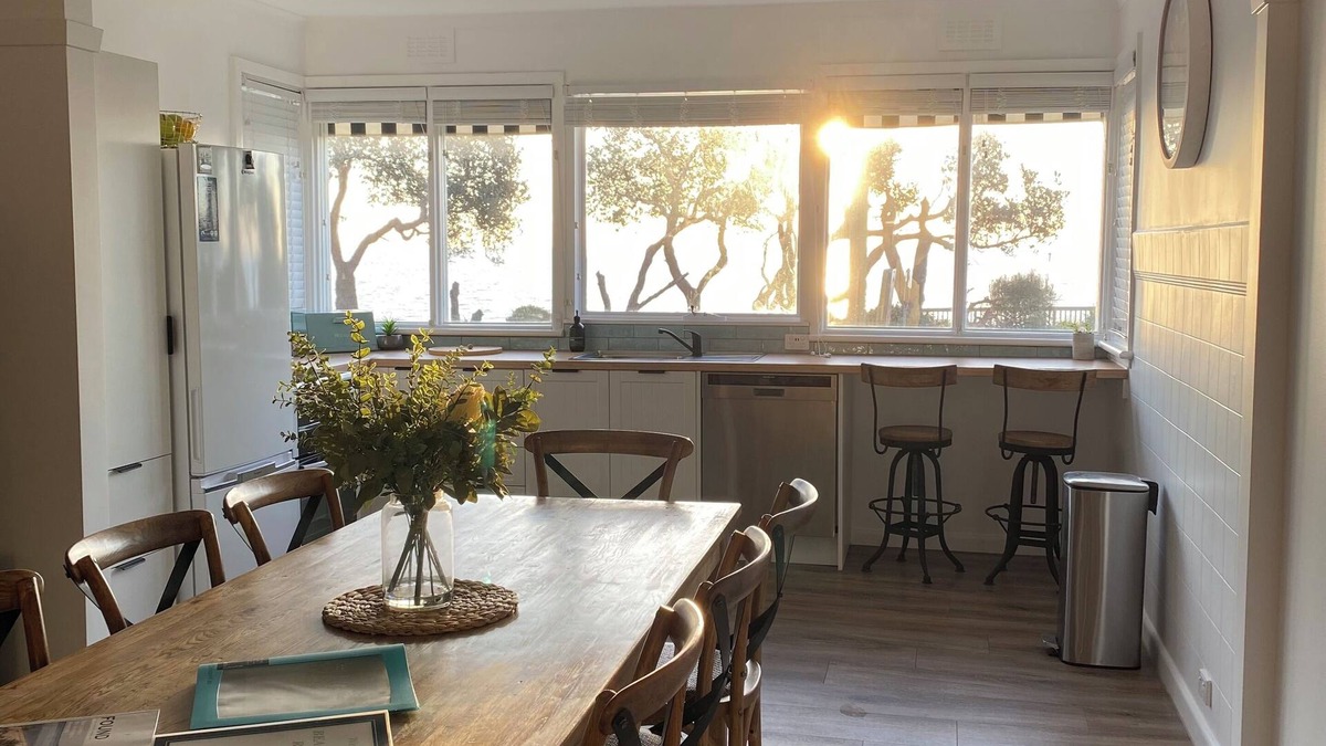 Safety Beach House | Beachfront Retreat across the road to the beach 🏖