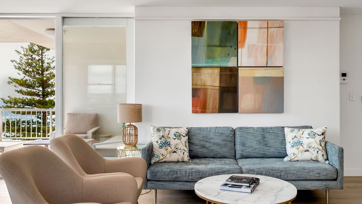 Manly Apartment | Beachfront Beauty with 270° Views Short Level Walk to Manly