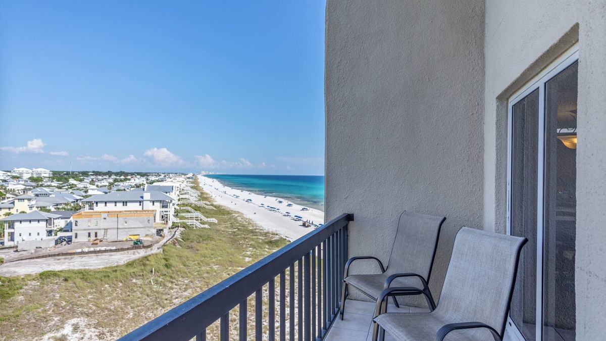 Sunnyside Condo | Beachfront Bliss: 3BR/3BA Condo with Balcony & Pools at Pinnacle Port