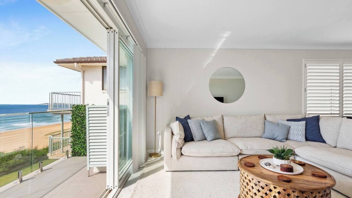 Narrabeen Apartment | Beachfront Bliss Where Sea Breeze Meets Style